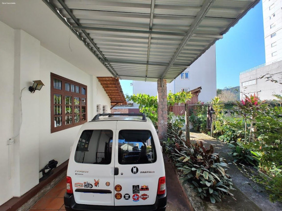 Imagem Casa com 5 Quartos à Venda, 244 m² em Centro - Joinville Imagem Casa com 5 Quartos à Venda, 244 m² em Centro - Joinville