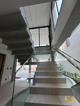 Imagem Casa de Condomínio com 4 Quartos à Venda, 368 m² em Petrópolis - Várzea Grande