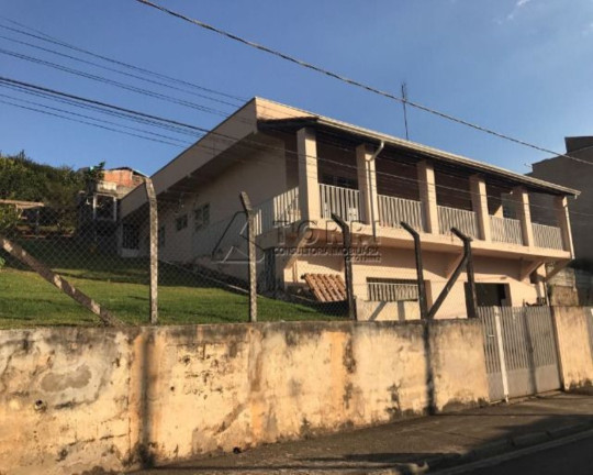 Imagem Casa com 5 Quartos à Venda, 120 m² em Granja Modelo - Alumínio Imagem Casa com 5 Quartos à Venda, 120 m² em Granja Modelo - Alumínio