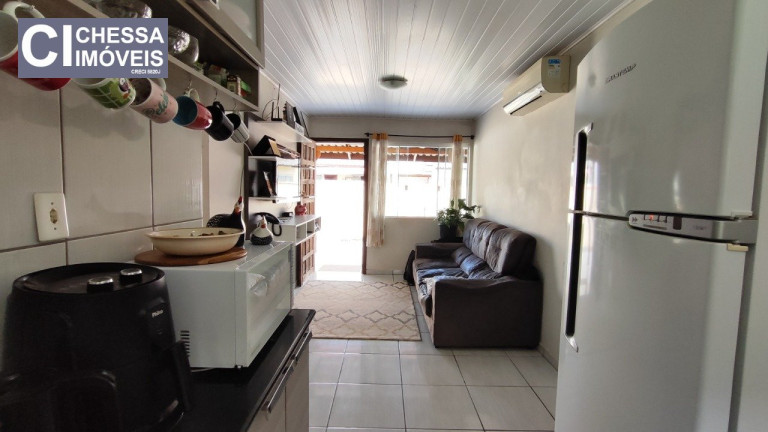 Imagem Casa com 2 Quartos à Venda, 200 m² em Espinheiros - Itajaí Imagem Casa com 2 Quartos à Venda, 200 m² em Espinheiros - Itajaí