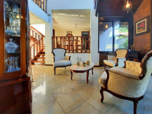 Imagem Casa com 3 Quartos à Venda, 390 m² em Piratininga - Niterói Imagem Casa com 3 Quartos à Venda, 390 m² em Piratininga - Niterói