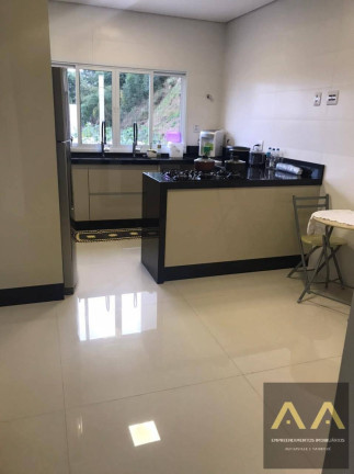 Imagem Casa com 4 Quartos à Venda, 350 m² em Tamboré - Barueri Imagem Casa com 4 Quartos à Venda, 350 m² em Tamboré - Barueri