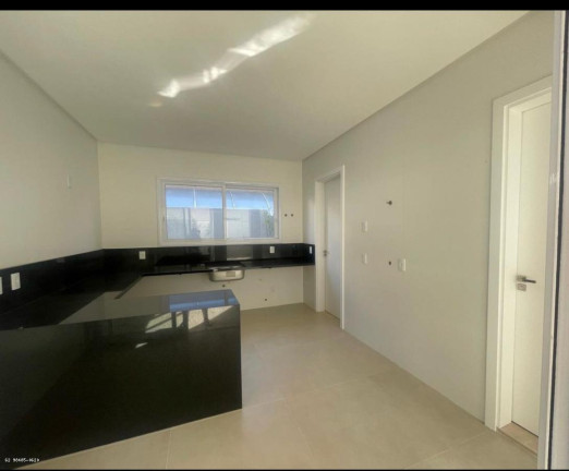 Imagem Casa com 4 Quartos à Venda, 342 m² em Jardins Valência - Goiânia