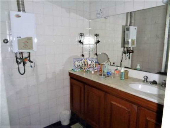 Imagem Apartamento com 4 Quartos à Venda, 199 m² em Lagoa - Rio De Janeiro Imagem Apartamento com 4 Quartos à Venda, 199 m² em Lagoa - Rio De Janeiro