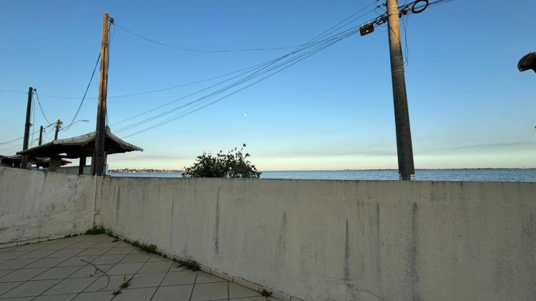 Imagem Casa com 3 Quartos para Alugar, 200 m² em Centro - Araruama