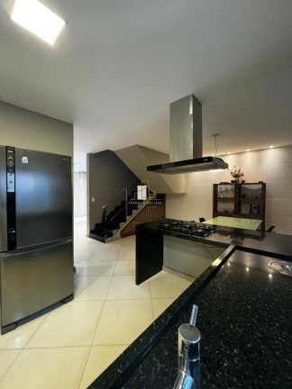 Imagem Casa com 3 Quartos à Venda, 235 m² em Colina De Laranjeiras - Serra