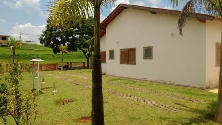 Imagem Casa com 3 Quartos à Venda, 220 m² em Ninho Verde Ii - Pardinho Imagem Casa com 3 Quartos à Venda, 220 m² em Ninho Verde Ii - Pardinho