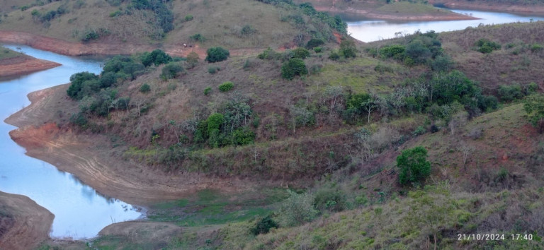 Imagem Terreno à Venda, 48.400 m² em Varadouro - Jacareí Imagem Terreno à Venda, 48.400 m² em Varadouro - Jacareí