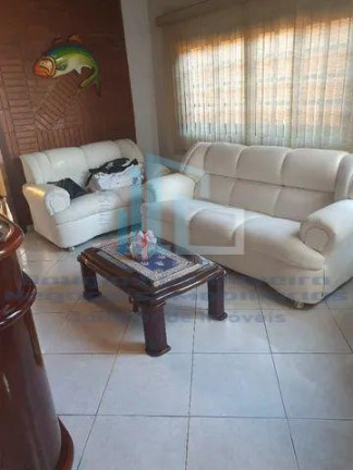 Imagem Casa com 4 Quartos à Venda, 300 m² em Canto Do Forte - Praia Grande Imagem Casa com 4 Quartos à Venda, 300 m² em Canto Do Forte - Praia Grande