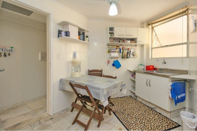 Imagem Imóvel com 2 Quartos à Venda, 128 m² em Centro Histórico - Porto Alegre Imagem Imóvel com 2 Quartos à Venda, 128 m² em Centro Histórico - Porto Alegre