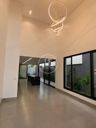 Imagem Casa de Condomínio com 3 Quartos à Venda, 312 m² em Jardim Cristal - Aparecida De Goiânia Imagem Casa de Condomínio com 3 Quartos à Venda, 312 m² em Jardim Cristal - Aparecida De Goiânia