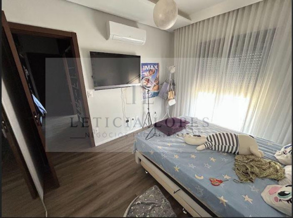 Imagem Casa com 4 Quartos à Venda, 400 m² em Jardim Tereza Cristina - Jundiaí Imagem Casa com 4 Quartos à Venda, 400 m² em Jardim Tereza Cristina - Jundiaí