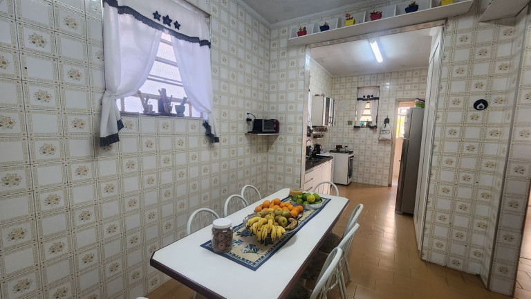 Imagem Casa com 4 Quartos à Venda, 220 m² em Gonzaga - Santos Imagem Casa com 4 Quartos à Venda, 220 m² em Gonzaga - Santos