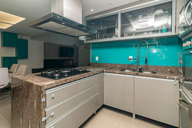 Imagem Casa com 3 Quartos à Venda, em Mário Quintana - Porto Alegre Imagem Casa com 3 Quartos à Venda, em Mário Quintana - Porto Alegre
