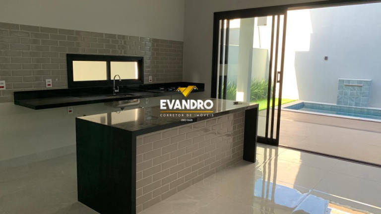 Imagem Casa com 4 Quartos à Venda, 230 m² em Condomínio Primor Das Torres - Cuiabá Imagem Casa com 4 Quartos à Venda, 230 m² em Condomínio Primor Das Torres - Cuiabá
