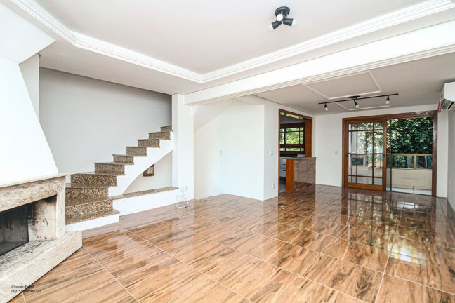 Imagem Casa com 3 Quartos à Venda, 232 m² em Jardim Isabel - Porto Alegre Imagem Casa com 3 Quartos à Venda, 232 m² em Jardim Isabel - Porto Alegre