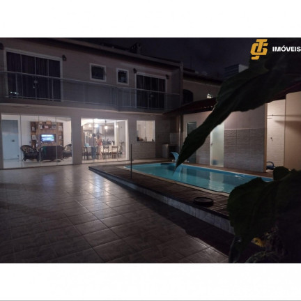 Imagem Casa com 5 Quartos à Venda, 518 m² em Centro - Camboriú Imagem Casa com 5 Quartos à Venda, 518 m² em Centro - Camboriú