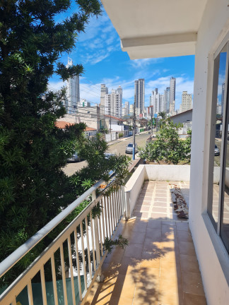 Imagem Casa com 5 Quartos à Venda, 180 m² em Centro - Balneário Camboriú Imagem Casa com 5 Quartos à Venda, 180 m² em Centro - Balneário Camboriú
