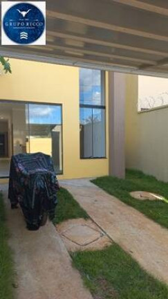 Imagem Casa com 3 Quartos à Venda, 127 m² em Goiânia Imagem Casa com 3 Quartos à Venda, 127 m² em Goiânia