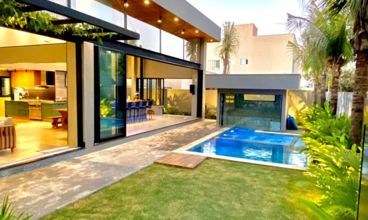 Imagem Casa com 4 Quartos à Venda, 370 m² em Residencial Goiânia Golfe Club - Goiânia Imagem Casa com 4 Quartos à Venda, 370 m² em Residencial Goiânia Golfe Club - Goiânia