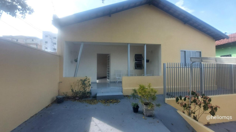 Imagem Casa com 2 Quartos à Venda, 121 m² em Amambaí - Campo Grande
