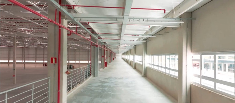 Imagem Imóvel para Alugar, 17.372 m² em Quinhaú - Embu Das Artes Imagem Imóvel para Alugar, 17.372 m² em Quinhaú - Embu Das Artes