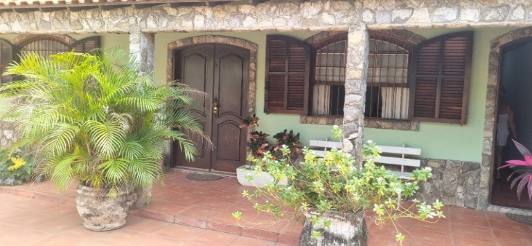 Imagem Casa com 3 Quartos à Venda, 264 m² em Jardim Vinte E Cinco De Agosto - Duque De Caxias