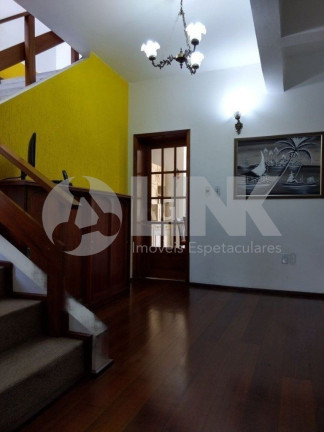 Imagem Casa com 5 Quartos à Venda, 260 m² em Vila Ipiranga - Porto Alegre Imagem Casa com 5 Quartos à Venda, 260 m² em Vila Ipiranga - Porto Alegre