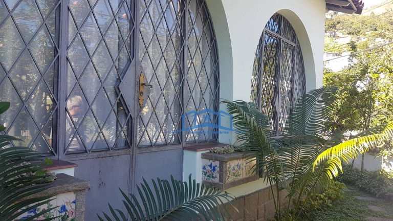 Casa com 4 Quartos à Venda, 292 m² em Centro - Petrópolis