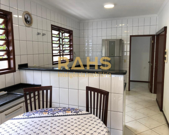 Imagem Casa com 3 Quartos à Venda, 208 m² em Anita Garibaldi - Joinville
