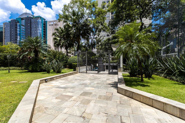 Imagem Imóvel com 4 Quartos à Venda, em Indianópolis - São Paulo Imagem Imóvel com 4 Quartos à Venda, em Indianópolis - São Paulo