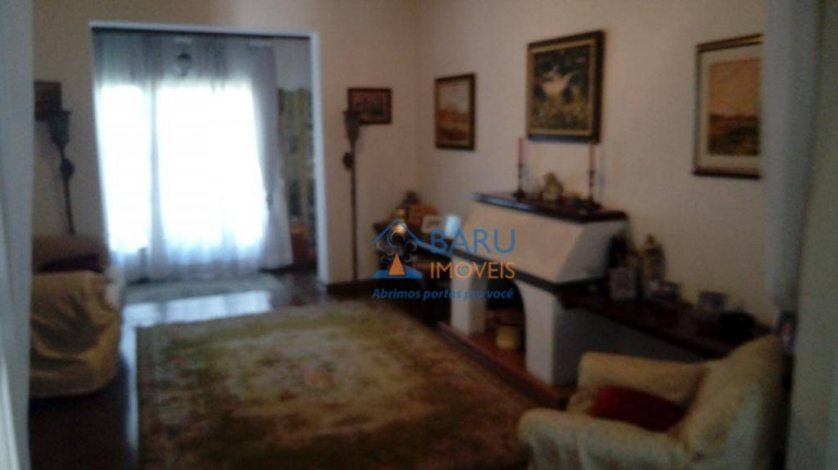 Imagem Casa com 3 Quartos à Venda, 300 m² em Pacaembu - São Paulo Imagem Casa com 3 Quartos à Venda, 300 m² em Pacaembu - São Paulo