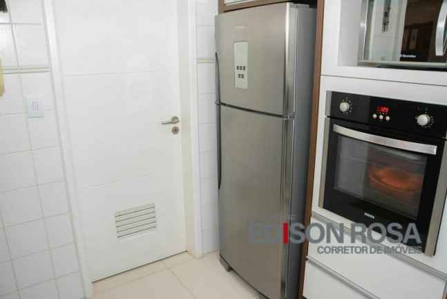 Imagem Apartamento com 2 Quartos à Venda, 68 m² em Coqueiros - Florianópolis Imagem Apartamento com 2 Quartos à Venda, 68 m² em Coqueiros - Florianópolis