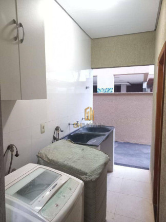 Imagem Casa com 3 Quartos à Venda, 216 m² em Jardins Lisboa - Goiânia Imagem Casa com 3 Quartos à Venda, 216 m² em Jardins Lisboa - Goiânia