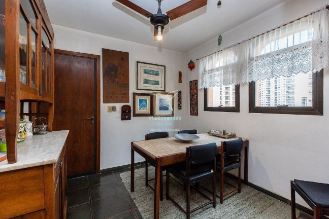 Imagem Apartamento com 3 Quartos à Venda, 210 m² em Moema - São Paulo