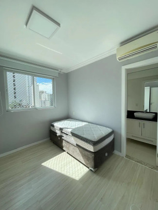 Imagem Apartamento com 3 Quartos à Venda, 134 m² em Centro - Balneário Camboriú Imagem Apartamento com 3 Quartos à Venda, 134 m² em Centro - Balneário Camboriú