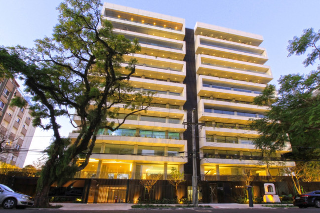 Imagem Imóvel com 3 Quartos à Venda, 387 m² em Moinhos De Vento - Porto Alegre Imagem Imóvel com 3 Quartos à Venda, 387 m² em Moinhos De Vento - Porto Alegre