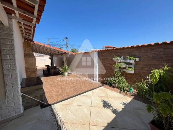 Imagem Casa com 3 Quartos à Venda, 200 m² em Jardim Olinda - Cabo Frio Imagem Casa com 3 Quartos à Venda, 200 m² em Jardim Olinda - Cabo Frio