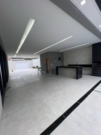 Imagem Casa com 3 Quartos à Venda, 445 m² em Setor Bueno - Goiânia