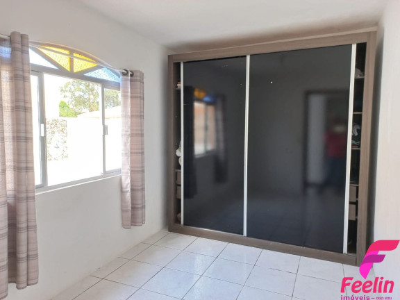 Imagem Casa com 3 Quartos à Venda, 250 m² em Carianos - Florianópolis Imagem Casa com 3 Quartos à Venda, 250 m² em Carianos - Florianópolis