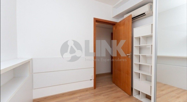Imagem Apartamento com 2 Quartos à Venda, 103 m² em Mont Serrat - Porto Alegre Imagem Apartamento com 2 Quartos à Venda, 103 m² em Mont Serrat - Porto Alegre