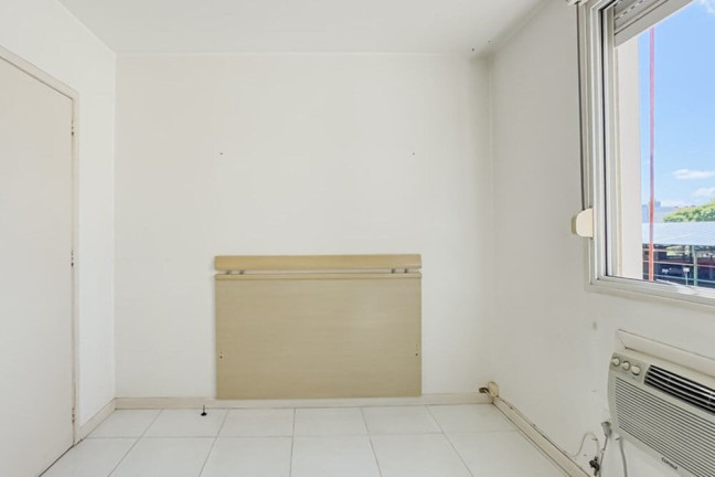 Imagem Imóvel com 1 Quarto à Venda, 43 m² em Vila Ipiranga - Porto Alegre Imagem Imóvel com 1 Quarto à Venda, 43 m² em Vila Ipiranga - Porto Alegre