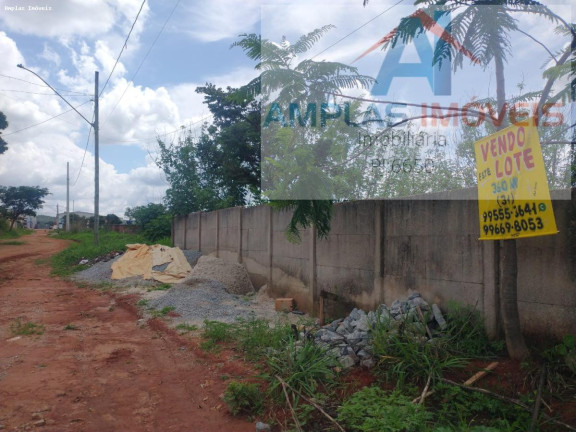 Imagem Terreno à Venda, 360 m² em Planalto - Mateus Leme Imagem Terreno à Venda, 360 m² em Planalto - Mateus Leme