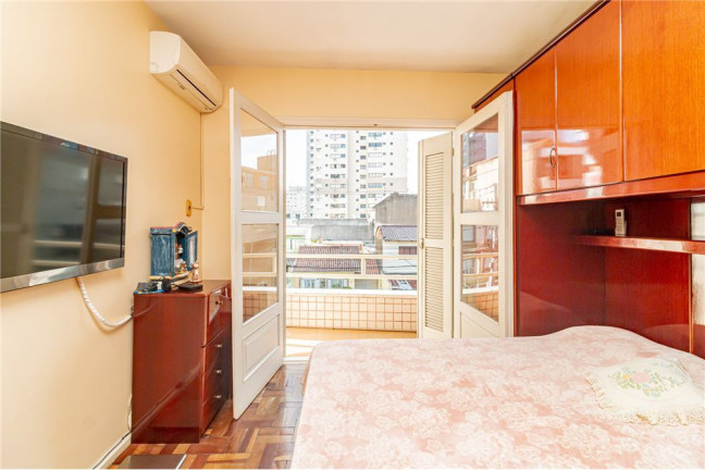 Imóvel com 2 Quartos à Venda,  em Santana - Porto Alegre