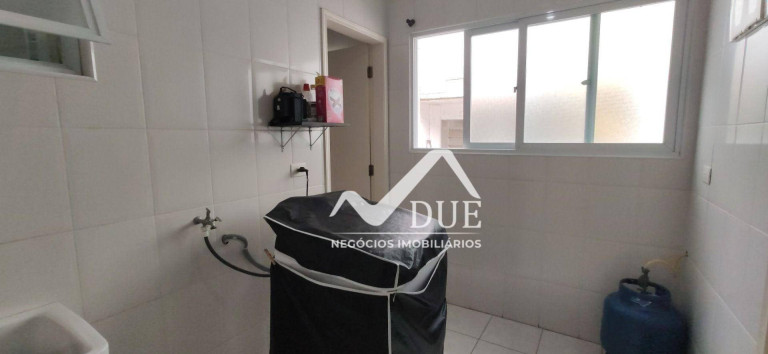 Imagem Casa com 3 Quartos à Venda, 145 m² em Macuco - Santos