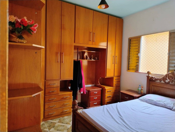 Imagem Sobrado com 4 Quartos à Venda, em Eldorado - Diadema Imagem Sobrado com 4 Quartos à Venda, em Eldorado - Diadema