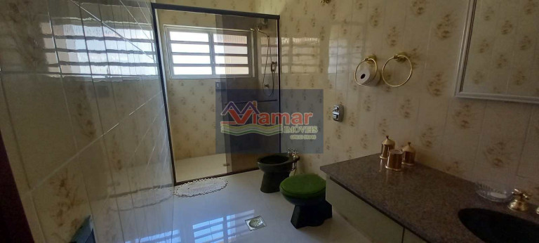 Imagem Casa com 3 Quartos à Venda ou Locação, 500 m² em Jardim Virgínia - Guarujá Imagem Casa com 3 Quartos à Venda ou Locação, 500 m² em Jardim Virgínia - Guarujá