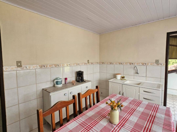 Imagem Casa com 6 Quartos à Venda, 245 m² em Balneário Barra Do Sul Imagem Casa com 6 Quartos à Venda, 245 m² em Balneário Barra Do Sul