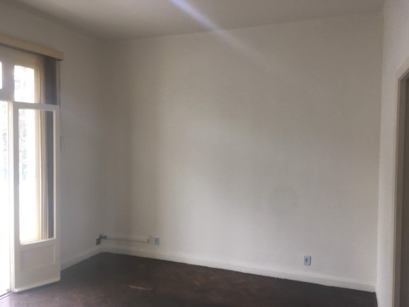 Imagem Imóvel com 3 Quartos à Venda, 110 m² em Urca - Rio De Janeiro Imagem Imóvel com 3 Quartos à Venda, 110 m² em Urca - Rio De Janeiro