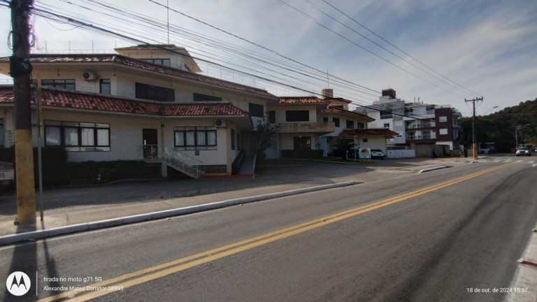Imagem Sobrado com 3 Quartos para Alugar, 160 m² em Cachoeira Do Bom Jesus - Florianópolis